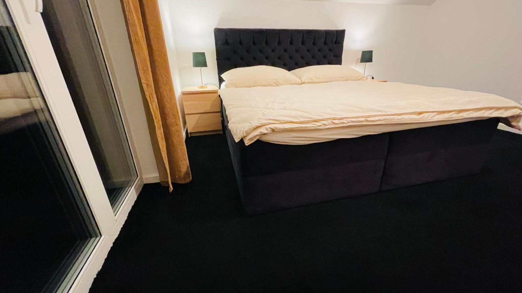 House Flow, 3 Room, Free 2 Parking Bratysława Zewnętrze zdjęcie